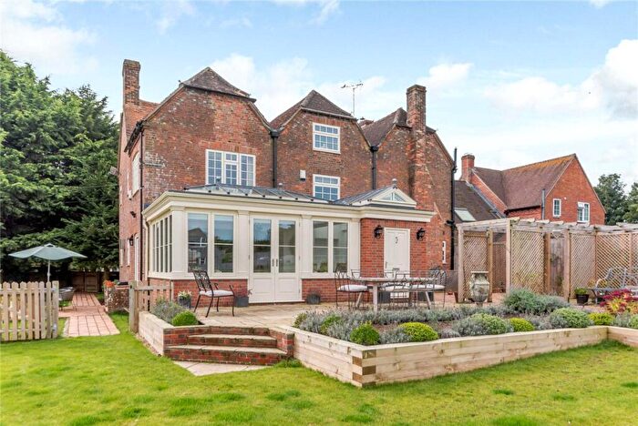 5 Bedroom Semi-Detached House For Sale In Wantage Road, Great Shefford, Hungerford, RG17