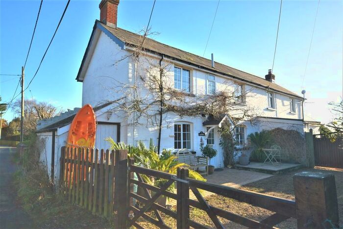 2 Bedroom Cottage For Sale In Chapel Lane, Merstone, PO30