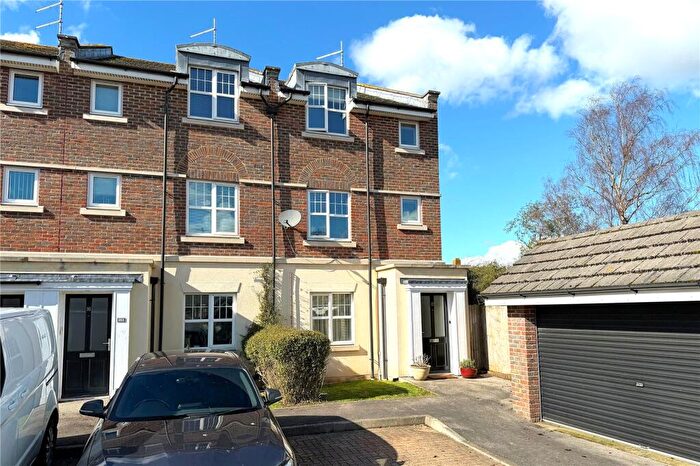 2 Bedroom End Of Terrace House For Sale In Quinton Fields, Emsworth, Hampshire, PO10