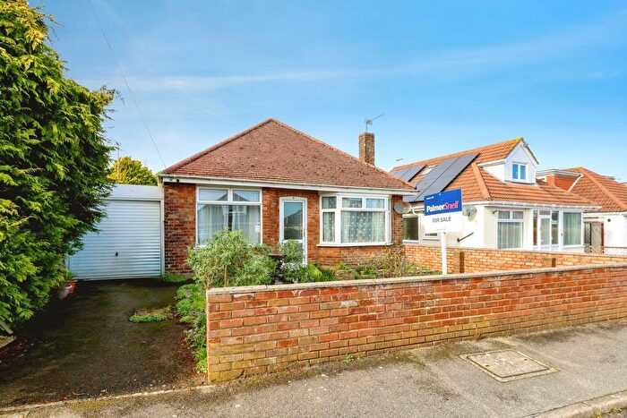 2 Bedroom Bungalow For Sale In Heathfield Avenue, Poole, Dorset, BH12
