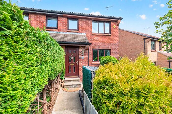 3 Bedroom House For Sale In Eavestone Grove, Harrogate, HG3