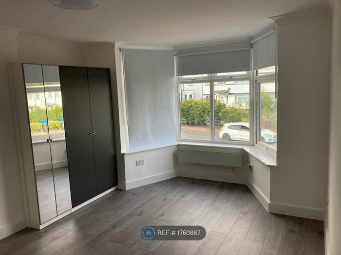 2 Bedroom Flat To Rent In Harrow Road, Wembley, HA0