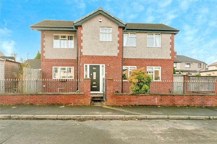 3 Bedroom Detached House For Sale In Langwyth Road, Burnley, Lancashire, BB10