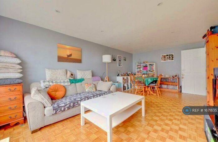 1 Bedroom Flat To Rent In Wolstonbury Way, Burgess Hill, RH15