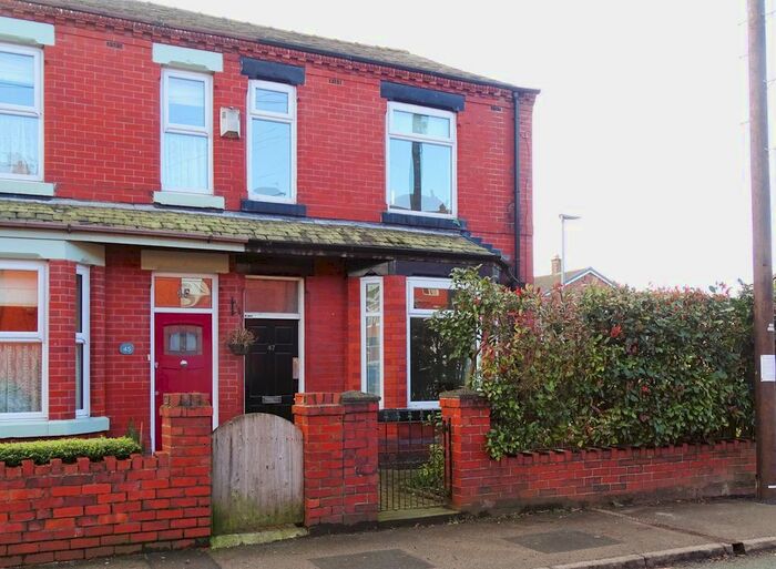 3 Bedroom Semi-Detached House To Rent In Low Bank Road, Ashton-In-Makerfield, WN4
