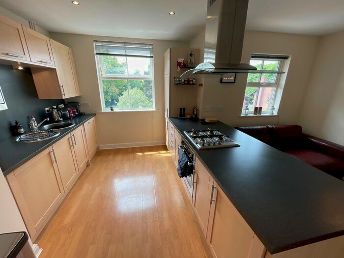 2 Bedroom Flat To Rent In Broadacre Place, Alderley Edge, SK9