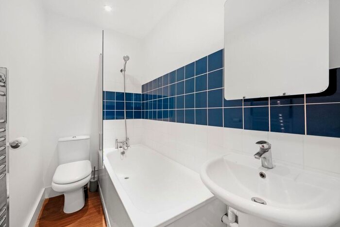 1 Bedroom Flat For Sale In Rosendale Road, Dulwich, SE21