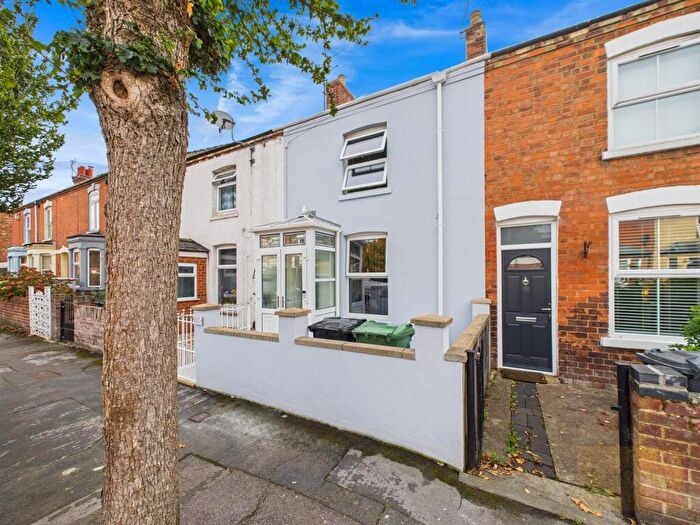 2 Bedroom Terraced House For Sale In Linden Road, Gloucester, GL1