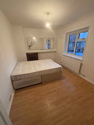 2 Bedroom Flat To Rent In St Helier Avenue, Morden, SM4