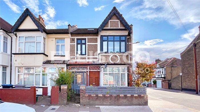 1 Bedroom Maisonette For Sale In St. Johns Road, Wembley, HA9