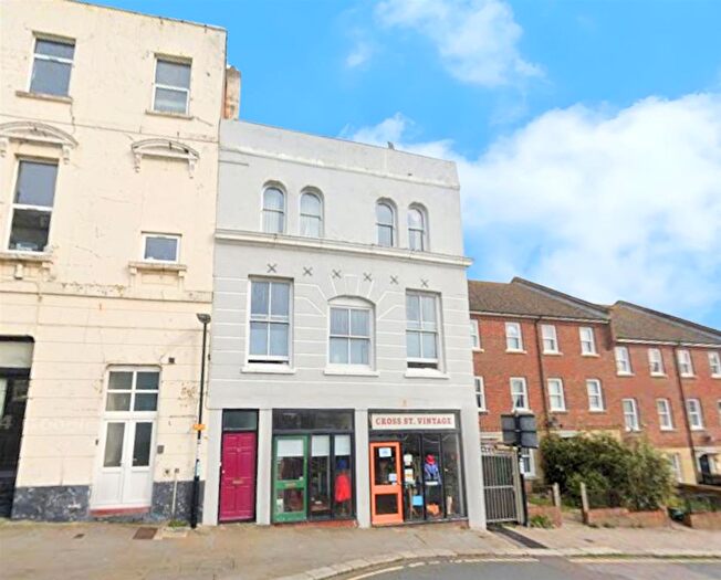 1 Bedroom Flat To Rent In Cross Street, St Leonards, TN37