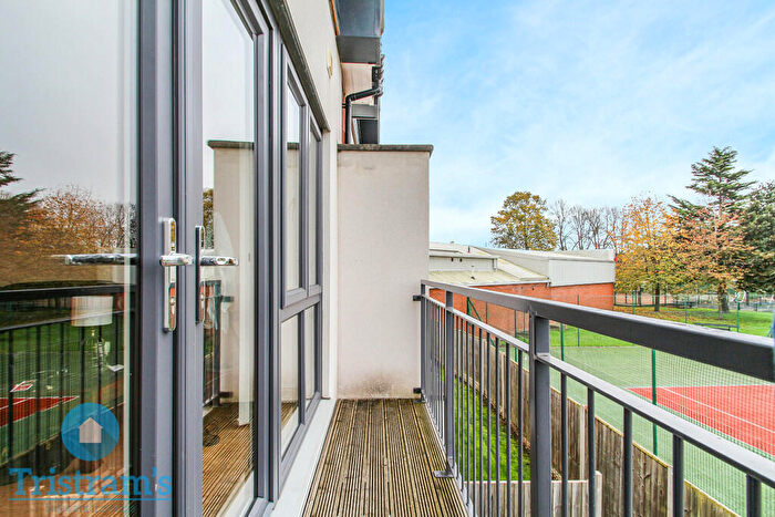 2 Bedroom Apartment To Rent In Flat, Park View Court, West Bridgford, NG2