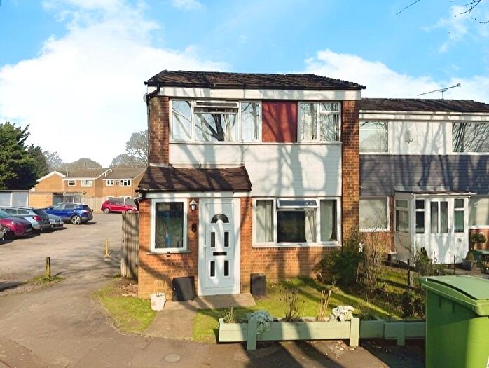 3 Bedroom End Of Terrace House To Rent In Fir Tree Grove, Chatham, Kent, ME5