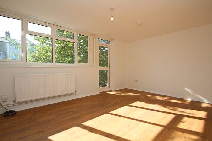 2 Bedroom Flat To Rent In Selhurst Road, London, SE25