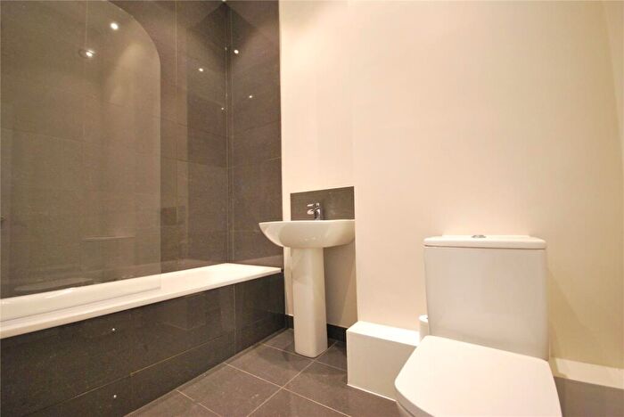 1 Bedroom Terraced House To Rent In Chalk Farm Road, Chalk Farm, NW1