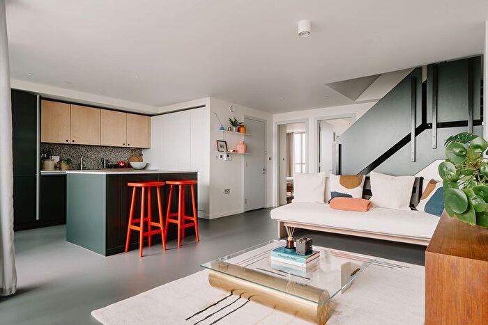 2 Bedroom Flat To Rent In Balfron Tower, St Leonards Road, London, E14