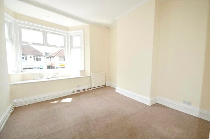 1 Bedroom Flat To Rent In Nutfield Road, Merstham, Redhill, Surrey, RH1
