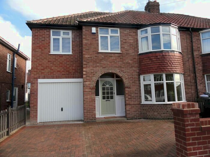 4 Bedroom Semi-Detached House To Rent In Cranbrook Road, York YO26