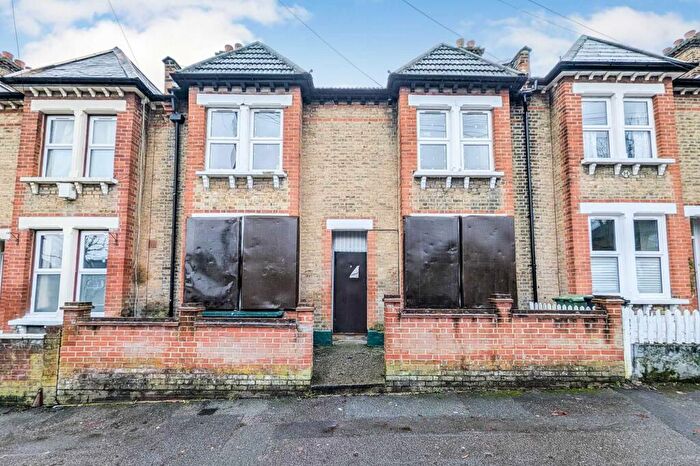 4 Bedroom Terraced House For Sale In St Louis Road, Norwood, London, SE27