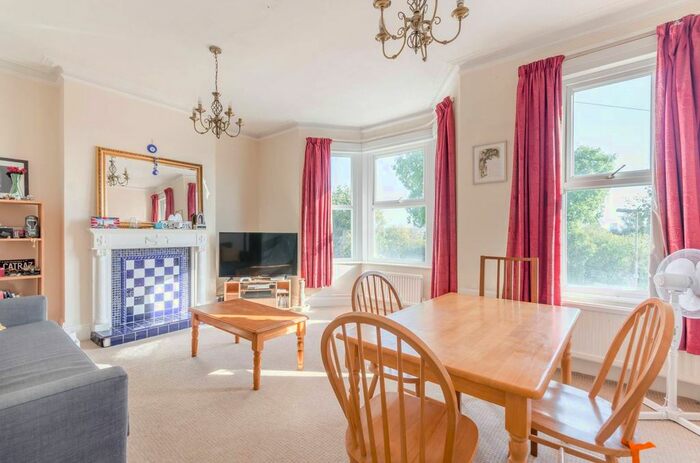 1 Bedroom Flat To Rent In Alexandra Road, Wimbledon, London, SW19