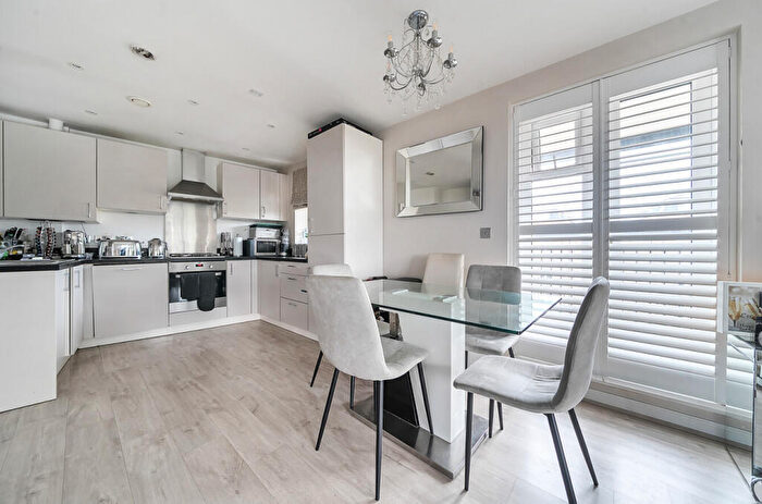 2 Bedroom Penthouse For Sale In Jefferson Place, Bromley, BR2