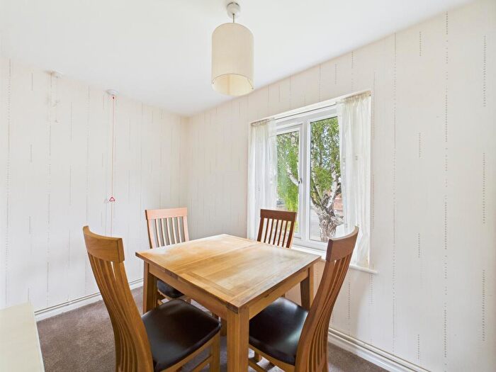 2 Bedroom Apartment For Sale In Stonyhurst Court, Shelton Lock, DE24