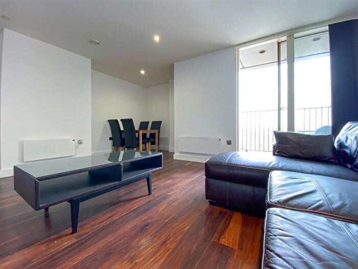 2 Bedroom Apartment To Rent In The Assembly - Block A, Cambridge Street, City Centre, M1