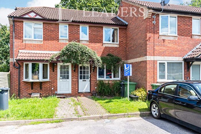 2 Bedroom House To Rent In Woodstock Close, Hedge End, Southampton, SO30