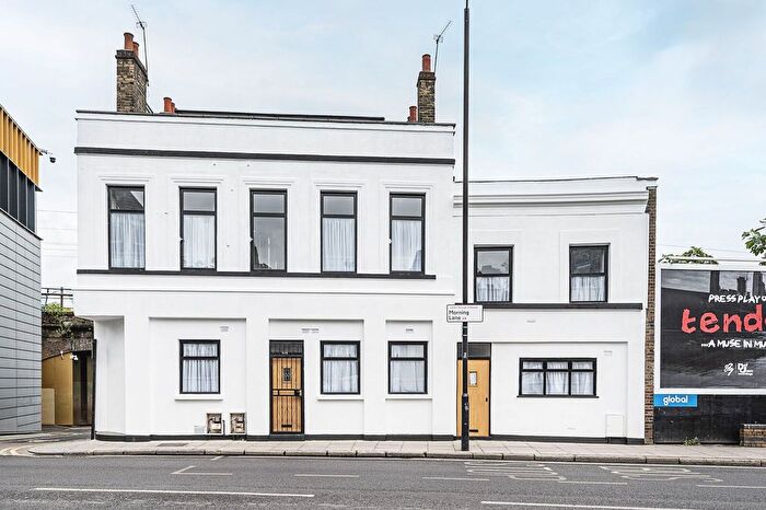5 Bedroom Flat To Rent In Morning Lane, Hackney, London, E9