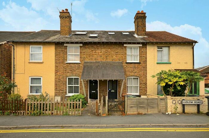 3 Bedroom Terraced House To Rent In Ludlow Road, Guildford, GU2