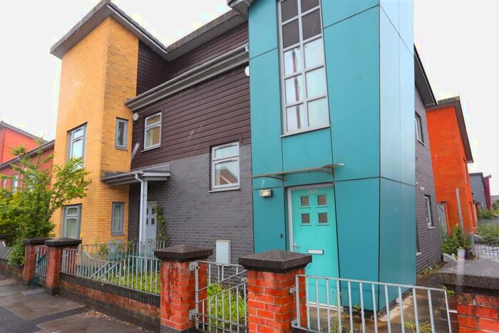 2 Bedroom Apartment To Rent In Great Western Street, Manchester, M14