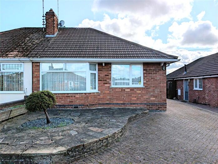 2 Bedroom Bungalow For Sale In Rutland Drive, Thurmaston, Leicester, Leicestershire, LE4