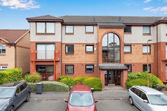 2 Bedroom Flat For Sale In / Carnbee Avenue, Liberton, Edinburgh, EH16