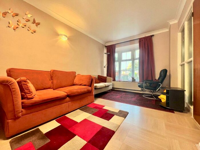 3 Bedroom Terraced House To Rent In Radcliffe Road, Croydon, CR0