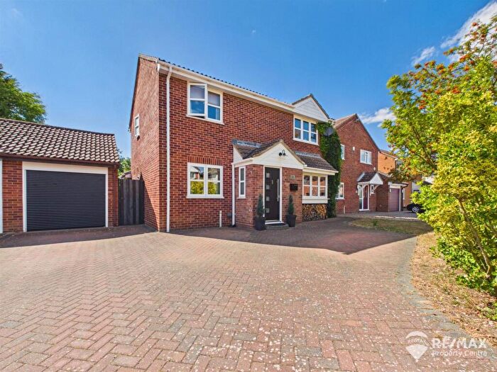 4 Bedroom Detached House For Sale In The Hornbeams, Little Oakley, Harwich, CO12