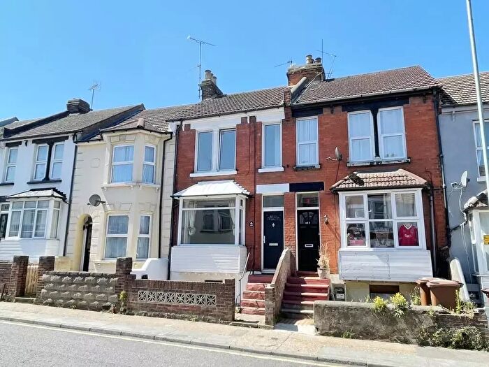 4 Bedroom Terraced House To Rent In Gillingham, ME7
