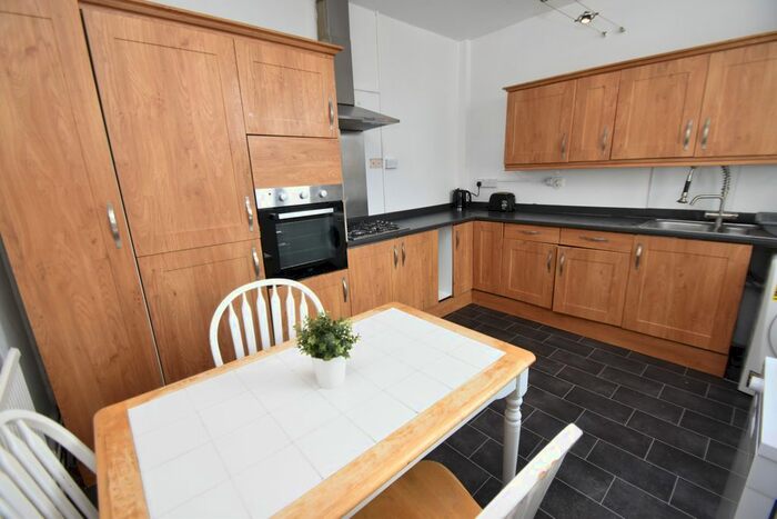 5 Bedroom Property To Rent In Flaxland Avenue, Heath, Cardiff, CF14