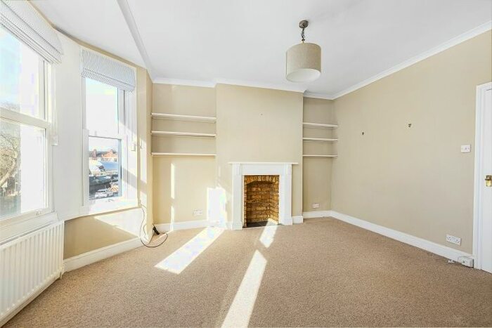 2 Bedroom Flat To Rent In Fulham Palace Road, London SW6
