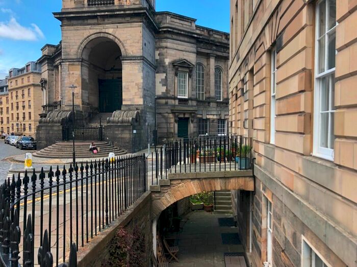 1 Bedroom Flat To Rent In St Vincent Street, Edinburgh, EH3