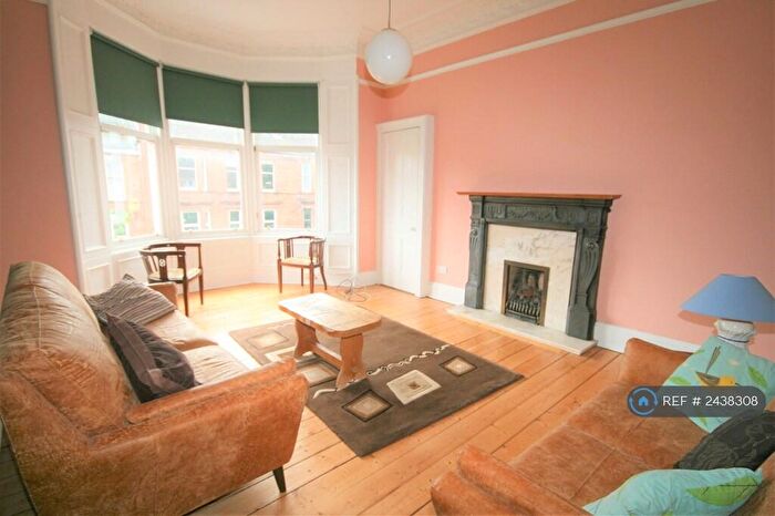 3 Bedroom Flat To Rent In Dunearn Street, Glasgow, G4