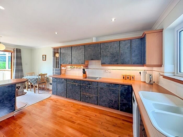 5 Bedroom Detached House For Sale In Inverneill, Argyll, Es, Inverneill, PA30