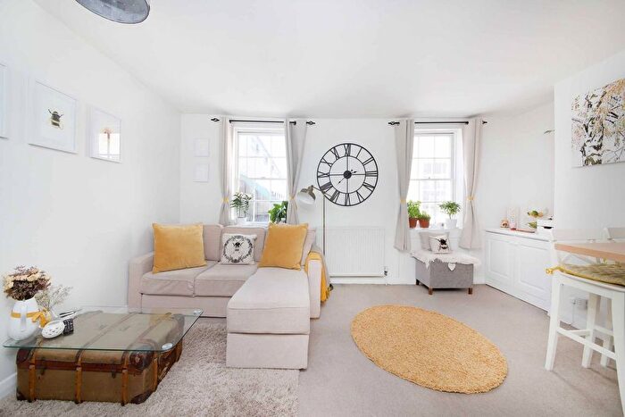 2 Bedroom Flat To Rent In Turnpin Lane, Greenwich, SE10