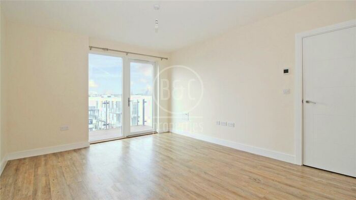 1 Bedroom Apartment To Rent In Peninsula Quay, Gillingham, ME7