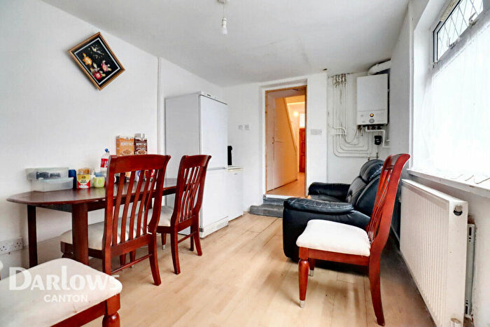 3 Bedroom Terraced House For Sale In Wells Street, Cardiff, CF11