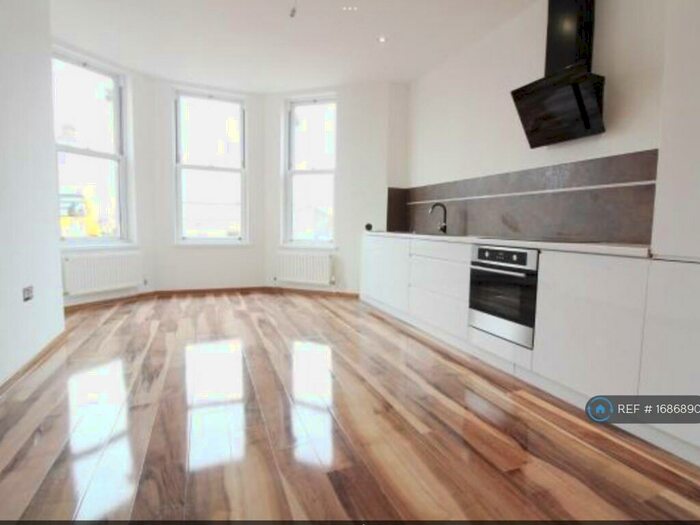 2 Bedroom Flat To Rent In Wells Road, Bristol, BS4