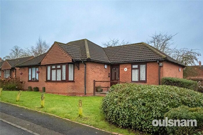 2 Bedroom Bungalow For Sale In Northfield Road, Kings Norton, Birmingham, West Midlands, B30
