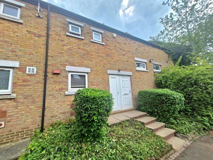 2 Bedroom Terraced House For Sale In Pitstone Road, Briar Hill, Northampton, NN4
