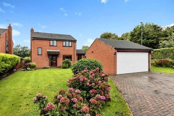 4 Bedroom Detached House For Sale In Hirst Road, Chapel Haddlesey, Selby, YO8