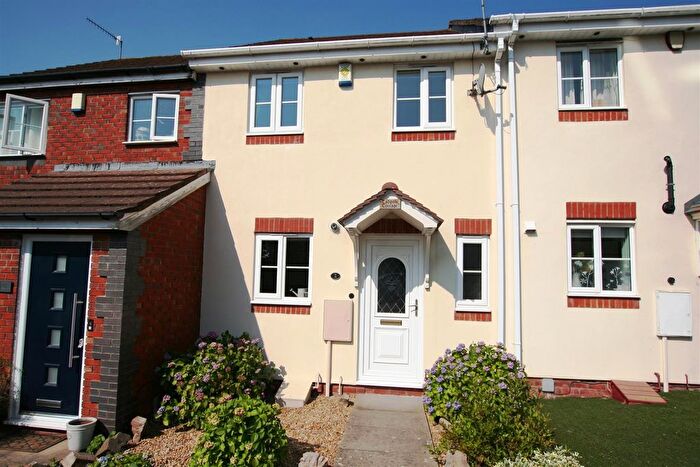 2 Bedroom Property To Rent In Kinord Close, Worcester, WR5