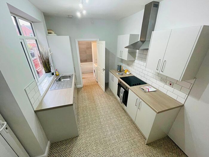 1 Bedroom Flat To Rent In Beckett Road, Doncaster, DN2